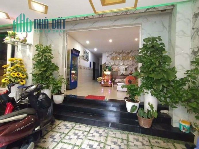 Khách  sạn mật tiền đường Bình Thành quận Bình Tân gần khu công nghiệp Vĩnh Lộc thu nhập 100