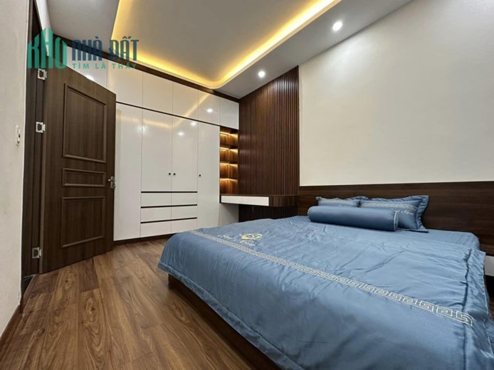 Hiếm đẹp, Gara oto, lô góc, mới keng 44m, 5 tầng, Tây Trà, kinh doanh VP, online, giá tốt
