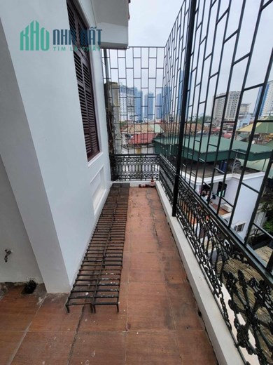Hoàng Hoa Thám 63m², 5 tầng, MT 6.7m, giá 11.7 tỷ Ba Đình. O94lO7l689