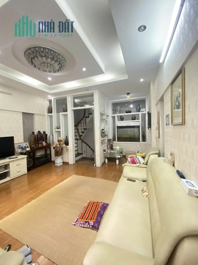 Ngõ Đội Nhân 56m², 5 tầng, MT 5m, giá 12.6 tỷ Ba Đình. O94lO7l689