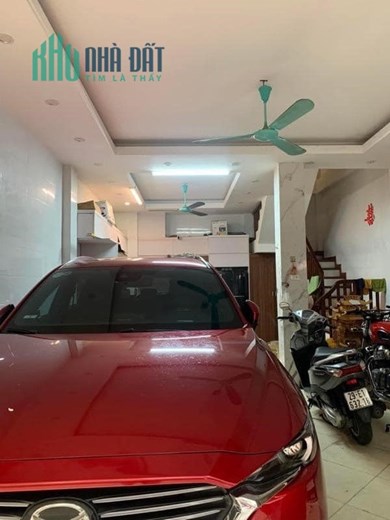 Ngõ Đường Láng 44m², 5 tầng, MT 5.15m, giá 11.5 tỷ Đống Đa.O94lO7l689