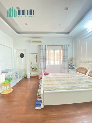Ngõ Đội Nhân 56m², 5 tầng, MT 5m, giá 12.6 tỷ Ba Đình. O94lO7l689