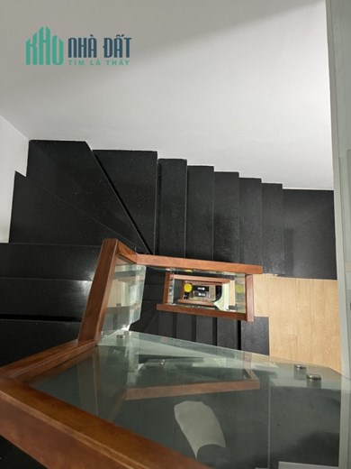 PHẠM VĂN ĐỒNG - NHÀ DÂN XÂY 1 NĂM ĐANG Ở - Ô TÔ 5 CHỖ ĐỖ CỬA - 40M2 X 4 TẦNG - NHỈNH 6 TỶ