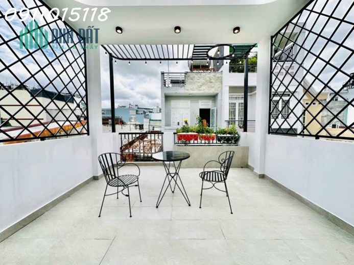 NHÀ ĐẸP MỚI XÂY - HẺM XE HƠI ĐỖ SÁT CỬA - TẶNG FULL NỘI THẤT - 3 TẦNG - 44M2 - GIÁ NHỈNH 5 TỶ