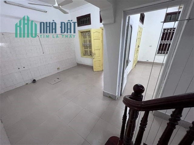 Giáp Nhất - Thanh Xuân, Lô Góc, D.Tích 68m2, 3 Tầng, MT Rộng, Giá 7.6 tỷ