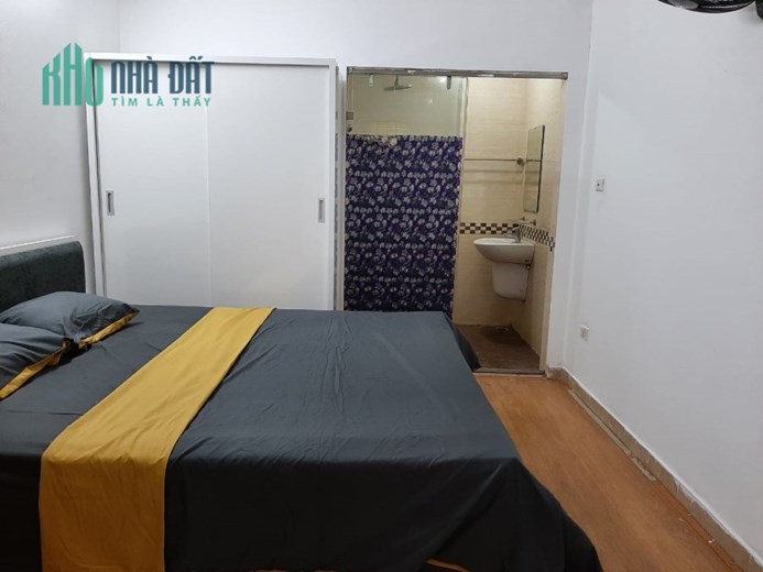 Cho thuê phòng ngõ 379 Đội Cấn, Ba Đình, đủ đồ. oto đỗ cửa. Gần trường đại học  3tr