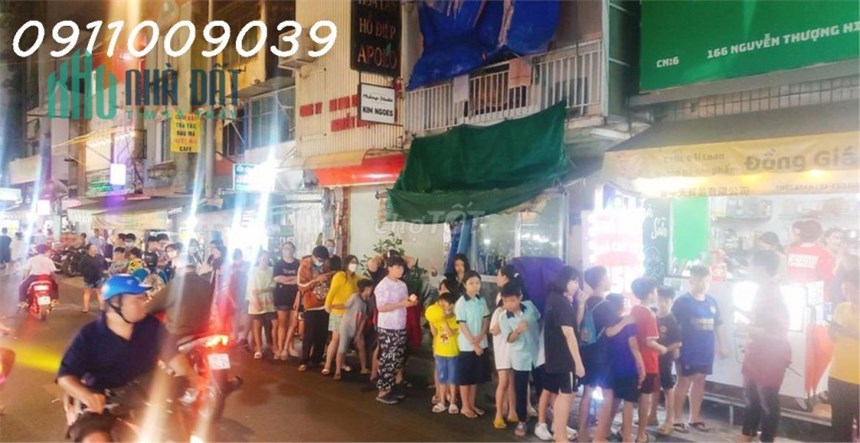Sang quán Trà sữa Bố Già, Phố Ẩm Thực Nguyễn Thượng Hiền Phường 4, Quận 3, Tp Hồ Chí Minh