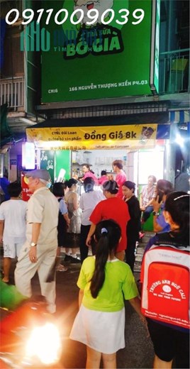 Sang quán Trà sữa Bố Già, Phố Ẩm Thực Nguyễn Thượng Hiền Phường 4, Quận 3, Tp Hồ Chí Minh
