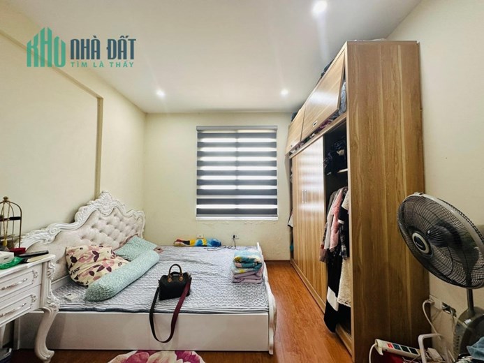 Siêu hiếm! Trung tâm Thanh Xuân -Lô góc 100m2- 3 ngủ- 2wc chung cư H10- Vinaconex 6 chỉ 3.3 tỷ