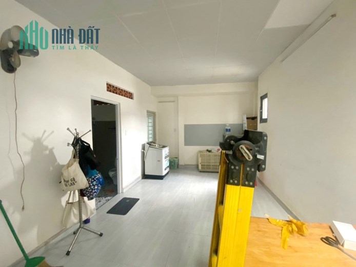 Nhà nở hậu 2 tầng đường Trần Nguyên Hãn P13Q8. Giá 3,65 tỷ bớt lộc