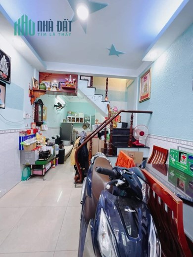 Hẻm 4,5m Hoàng Diệu diện tích sử dụng 63m2 
Cách mặt tiền 20 m cách Q1-100 m hơn 4 tỷ