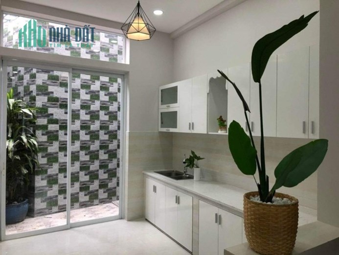 Nhà bán 3 Tầng gần MT Phạm Thế Hiển P6Q8 - Giá 5 Tỷ