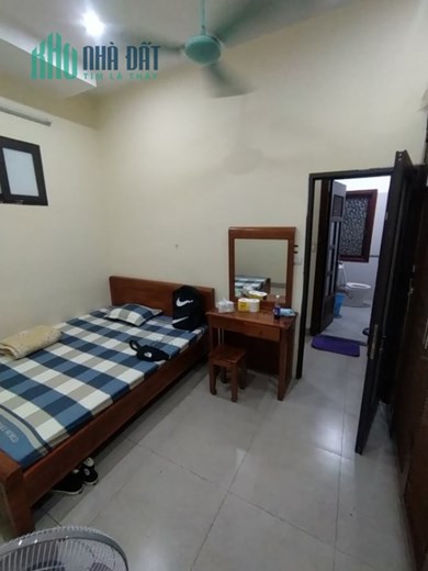 DO CÓ VIỆC GẤP NÊN GIỜ MÌNH CẦN SANG NHƯỢNG LẠI PHÒNG TRỌ