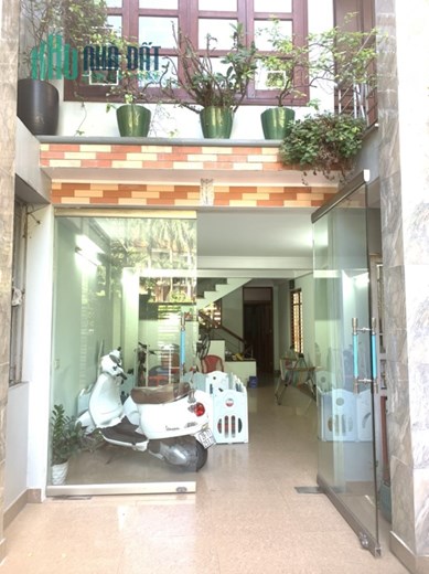Cho thuê nhà tầng 1 làm văn phòng Địa chỉ: Số nhà 394a - đường Nguyễn Văn Cừ, Hạ Long, Quảng Ninh