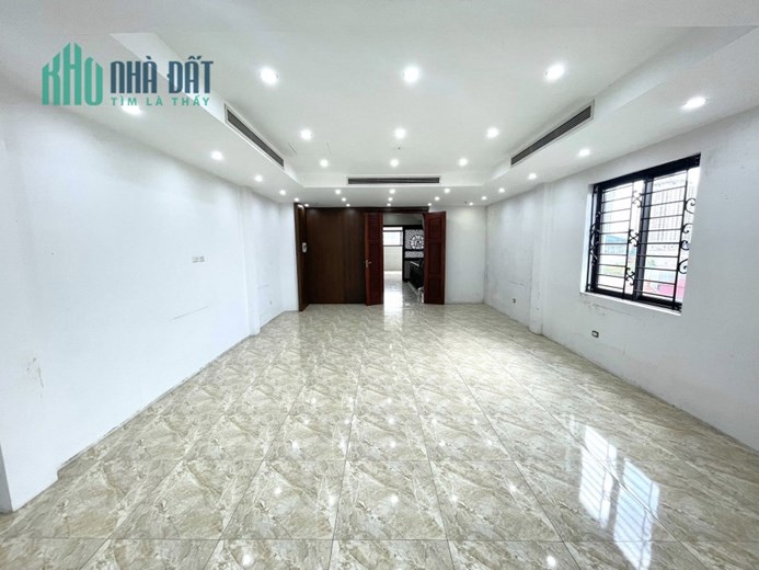 Bán tòa nhà 7 tầng mặt phố Âu Cơ, Tây Hồ, doanh thu 1,5 tỷ/ năm, 132m, MT 5.8m, 38 tỷ