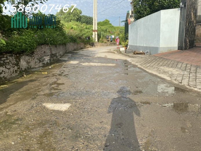 Chính chủ bán mảnh đất Võng La, 61.7m2, đường rộng 6m, 5′ đi bộ UBND xã, lô góc 2mt