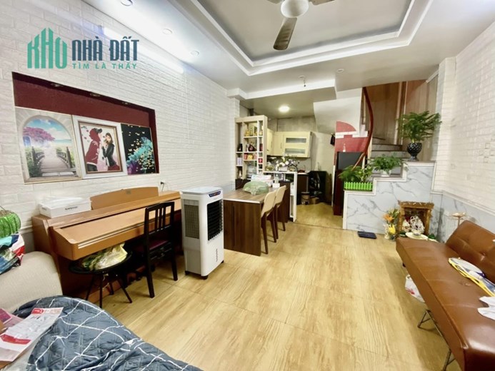 GIÁP BÁT HOÀNG MAI -  Ô TÔ  TRÁNH 50M - ĐI CHỢ 50 M #31M 4TẦNG #3TỶ2