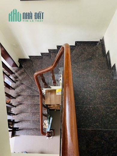 Bán nhà dân xây đường Hoàng Ngân Thanh Xuân, gần phố ô tô nhỏ đỗ cửa DT 65m2*4 tầng, chỉ 6.7 tỷ, Lh