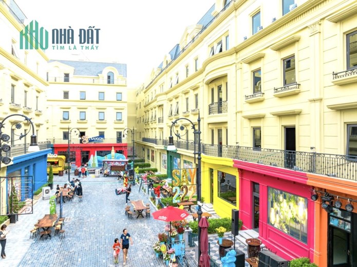 Bán căn Shophouse nhà vườn Dự án Rue De Charme - Nguyễn Xiển, DT 124m2 x 6 tầng, MT 8m giá 31 tỷ 5