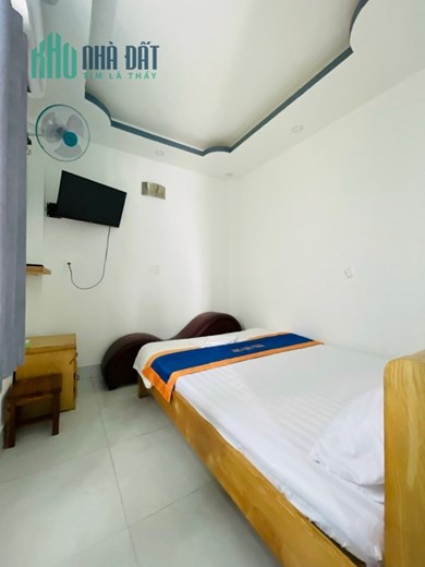 *Bán Gấp Khách Sạn đường liên khu 4-5 ,84m2 ,thu nhập 100tr/tháng Nhỉnh 5 tỷ