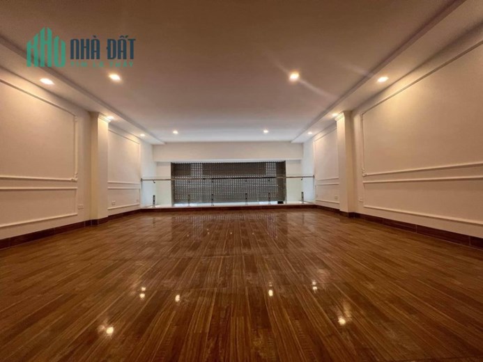 Bán văn phòng ngõ 117 Thái Hà 105m2 7 tầng mặt tiền 5m giá rao bán 26 tỷ