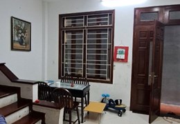 Bán nhà Chùa Láng, gần đại học Ngoại Thương, 41m2 x 5 tầng, ngõ to, nhỉnh 5 tỷ
