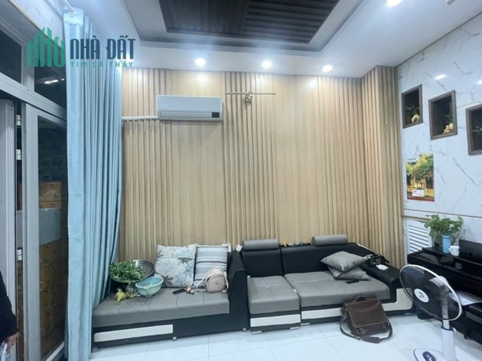 Bán Nhà Kênh Tân Hóa - 36m2 - 3 tầng - HXH Sát MT
