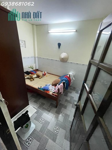 Bán nhà 2 lầu 1 sẹc ngay chợ Bùi Văn Ba, Tân Thuận Đông, Quận 7 hẻm đẹp nhà đẹp giá chỉ nhỉnh