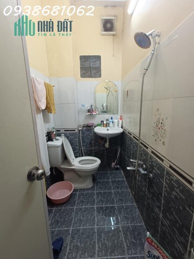 Bán nhà 2 lầu 1 sẹc ngay chợ Bùi Văn Ba, Tân Thuận Đông, Quận 7 hẻm đẹp nhà đẹp giá chỉ nhỉnh