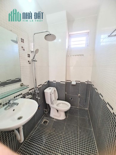 Nhà đẹp ở luôn Lê Trọng Tấn, Thanh Xuân: diện tích 56m2x5tầng, mặt tiền 4.8m, giá 5.45 tỷ