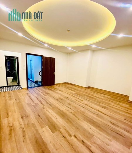 Trung tâm Hai Bà,ngõ thông tứ tung,lô góc thoáng sáng,kinh doanh nhỏ,5 tầng xây mới,thang máy nhập