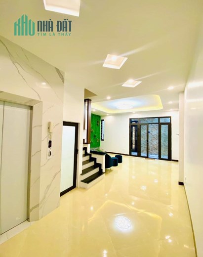 Trung tâm Hai Bà,ngõ thông tứ tung,lô góc thoáng sáng,kinh doanh nhỏ,5 tầng xây mới,thang máy nhập