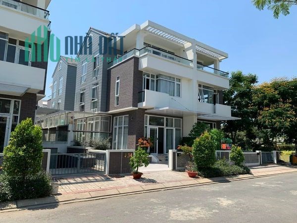 Bán căn biệt thự siêu đẹp khu Jamona Golden Silk Q7 chỉ 20.4 tỷ