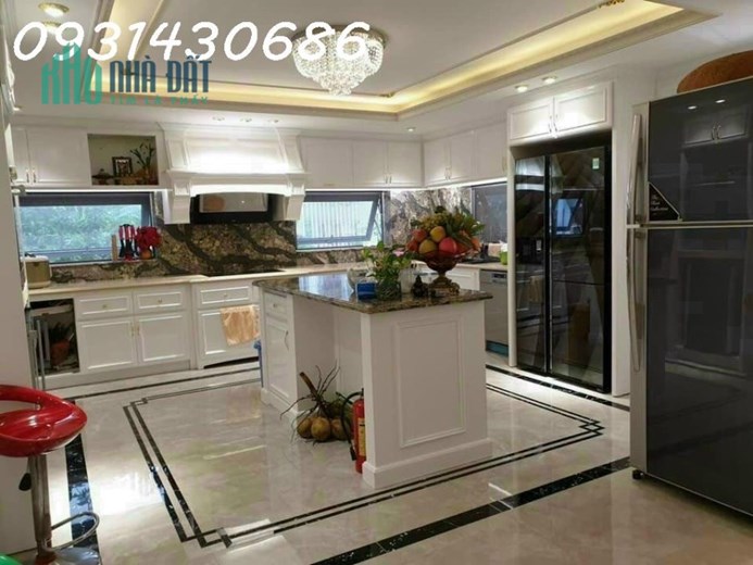 Kỳ quan kiến trúc: Biệt Thự 3 Mặt Tiền - Cơ Hội Độc Đáo Tại 226 Bạch Đằng, Phường 24, Quận Bình