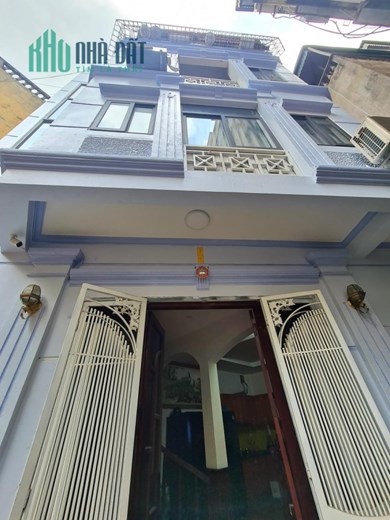 NHÂN HOÀ - NHÀ ĐẸP - Ô TÔ QUA - 5M Ô TÔ TRÁNH - GẦN PHỐ -DT 45M - GIÁ 5 Tỷ 950T