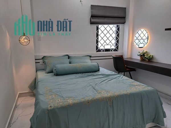 Bán biệt thự trung tâm Q7 chỉ 1km sang Q1 giá chỉ 20,4 tỷ