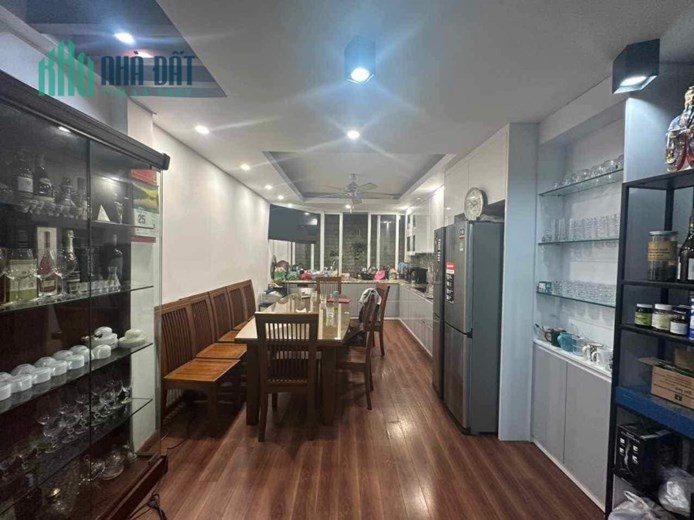 Bán Nhà Phố Vương Thừa Vũ 65m2 x 6 tầng, phân lô ô tô, ở sướng kết hợp kinh doanh đỉnh cao, giá cho