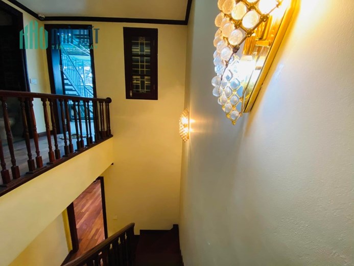 Bán ngôi nhà 5 tầng đường Khuất Duy Tiến. 55m, mt 5,2m, phân lô bàn cờ, ô tô tránh.