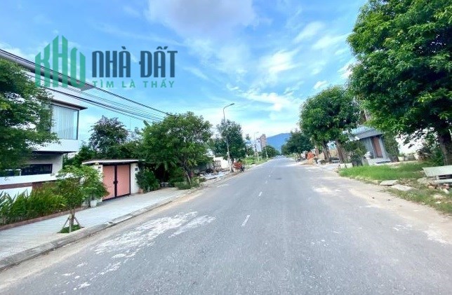 ►Đất Biệt Thự Sơn Trà MT Nguyễn Đình Hoàn, 150m2, 5.6 tỷ