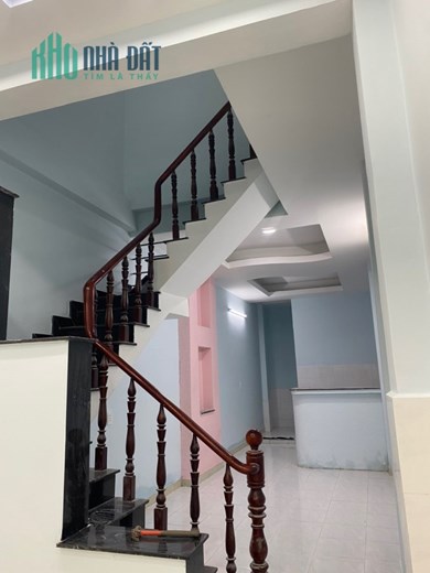 Cho thuê MTKD 12m thông Thạch Lam quận Tân Phú 3 x 20 -2T -12 triêu TL