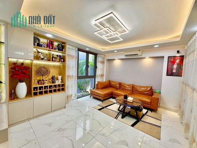 Bán gấp VTKD 8m Thoại Ngọc Hầu quận Tân Phú 5 x 15 -5T BTCT - 11 tỷ TL