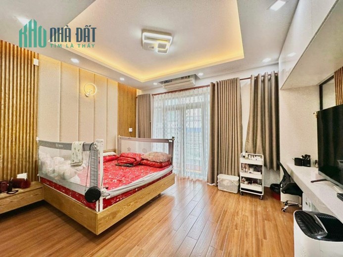 Bán gấp VTKD 8m Thoại Ngọc Hầu quận Tân Phú 5 x 15 -5T BTCT - 11 tỷ TL