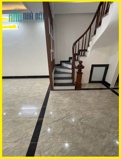 Nhỉnh 3 tỷ nhà Ngô gia Tự Long Biên ngõ ba gác đua 55m5 tầng