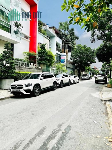 MẶT TIỀN ĐƯỜNG CÁC LOẠI HOA - THƠM NGÁT PHÚ NHUẬN 4x13 52m2 chỉ hơn 12 tỉ