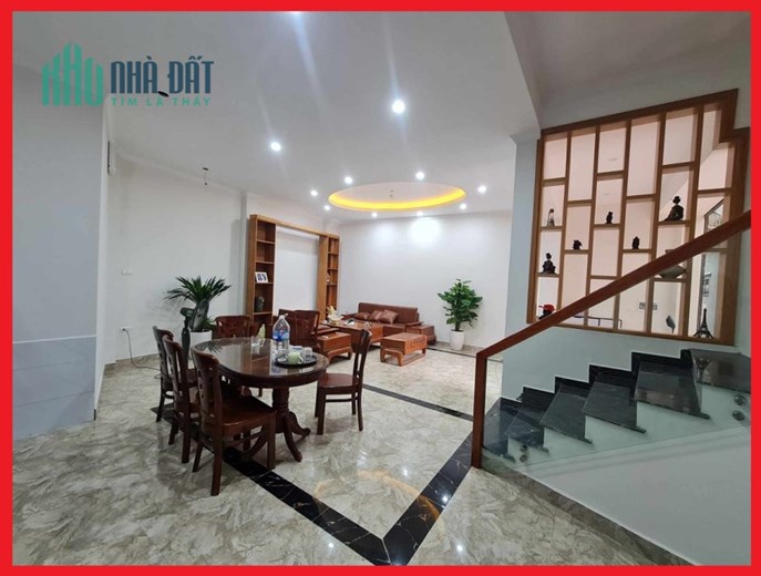 Nhỉnh 4 tỷ nhà Ngô gia Tự Long Biên nhà đẹp 70mx4 tầng MT4.6
