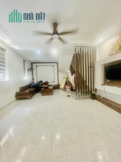 Bán nhà ngõ 230 Mễ Trì Thượng, Từ Liêm 45m2,4 tầng Lô góc ngõ rộng thoáng