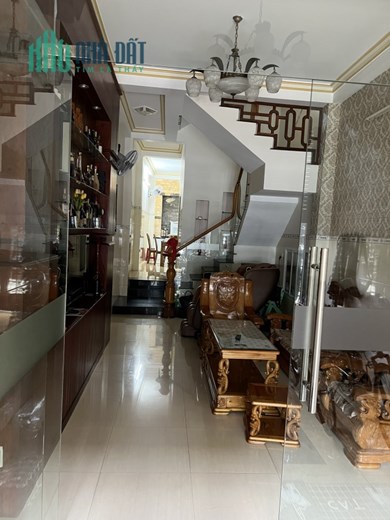 Bán nhà đẹp 3 tầng mặt tiền Nguyễn Hữu Huân ngay khu bàn cờ trung tâm thành phố Nha Trang