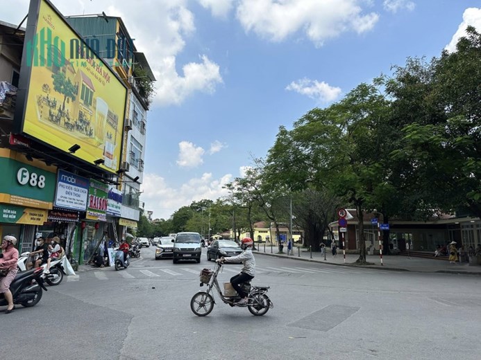 Ngọc Hà 68m², 3 tầng, MT 3m, giá 20.5 tỷ. Mua liên hệ: O94lO7l689