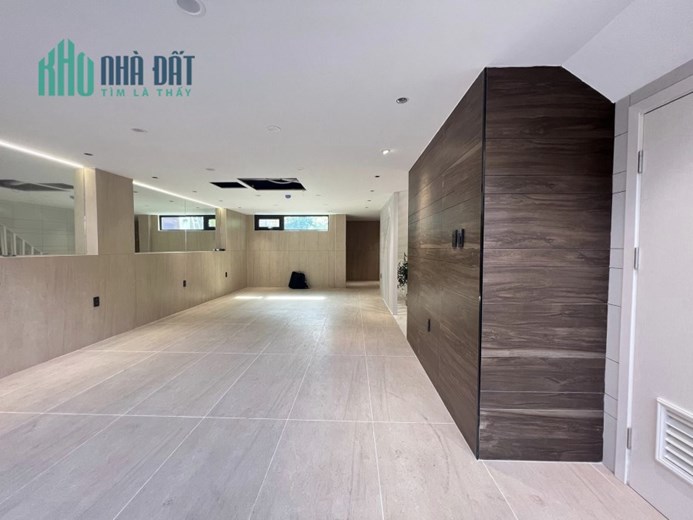 Bán nhà mặt phố Hàng Bạc, Hoàn Kiếm, vị trí đẹp, mặt tiền quyền lực, 332m, MT 10m, 219 tỷ