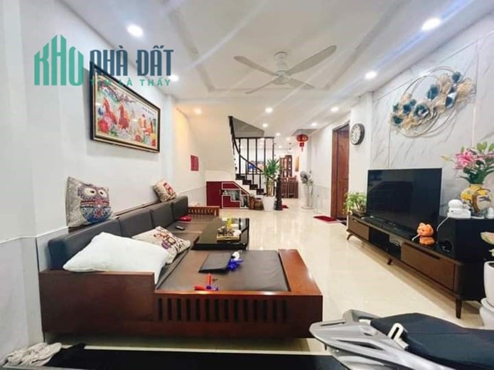 BÁN NHÀ QUẬN TÂY HỒ - PHỐ VÕNG THỊ DT: 51M2 5 TẦNG MT 4M 4 P NGỦ GIÁ: 6.25 TỶ + FUN NỘI THẤT ĐẦY ĐỦ